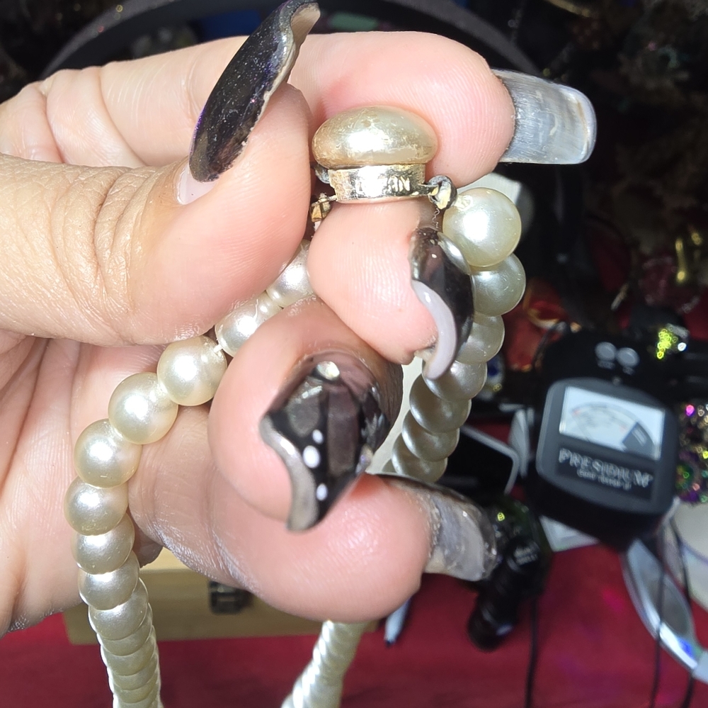Vintage Japan Faux Pearl and AB crystal necklace- Signed - Picture 4 of 6